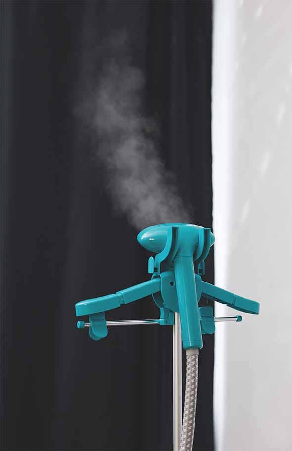 How to Use a Steamer on Curtains