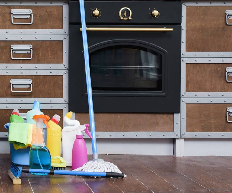 How to Clean Vinyl Floors with Grooves